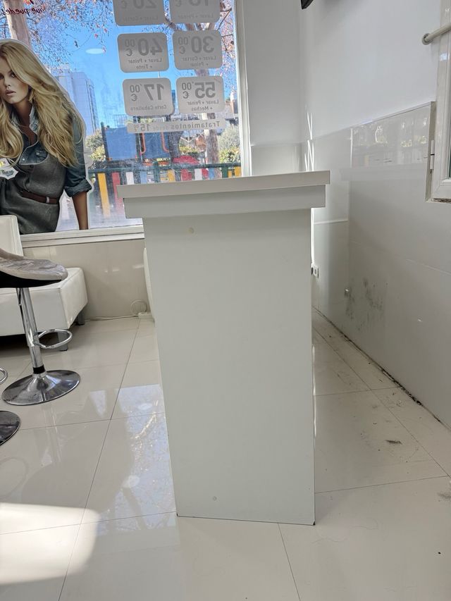 Manicure alto da tavolo