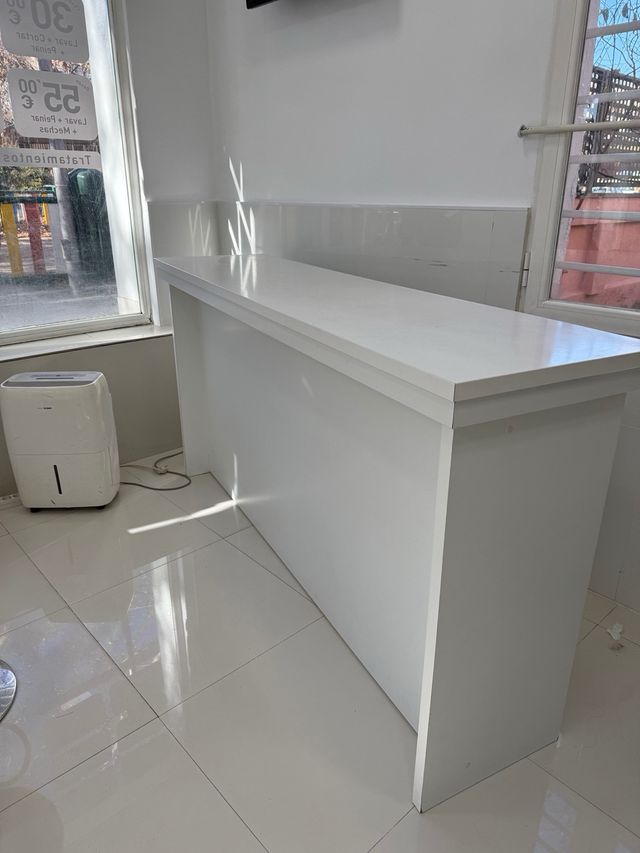 Manicure alto da tavolo