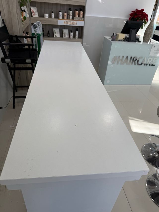 Manicure alto da tavolo