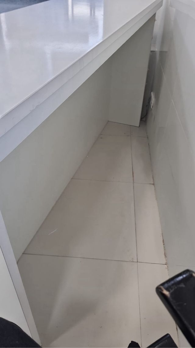 Manicure alto da tavolo