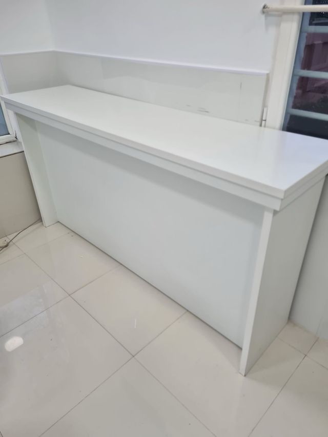 Manicure alto da tavolo