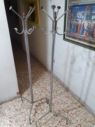 2 perchas de pie aluminio