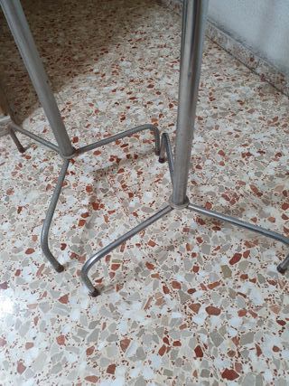 2 perchas de pie aluminio