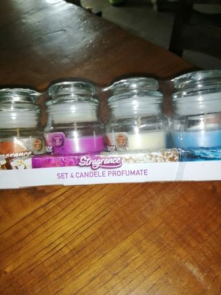 Bellissimo set di 4 candele in barattolo di vetro