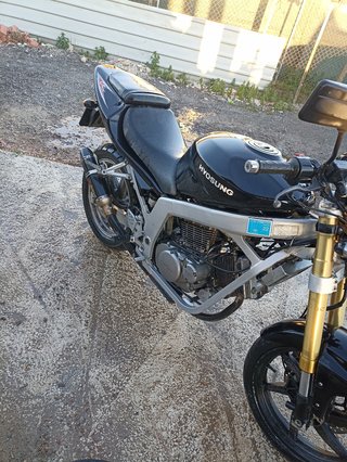 Hyosung 125 carburacion