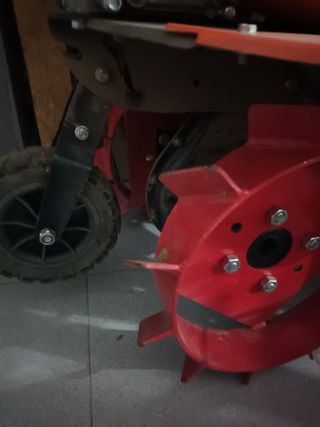 Motocultor husvarna TF 434:ESTE MES 700 EUROS
