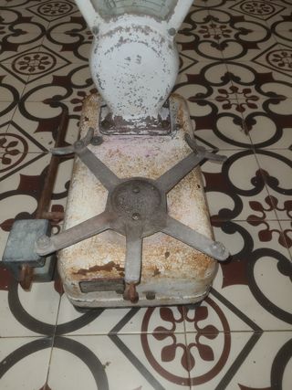 Bascula antigua Arisó Regia