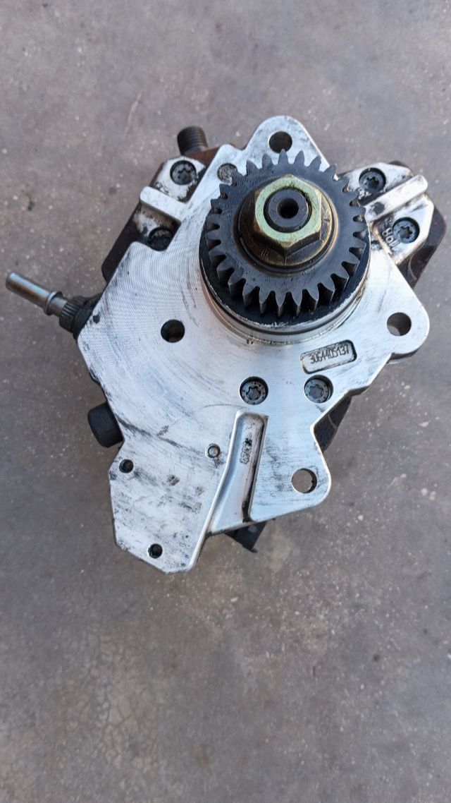 8200385478 BOMBA  INYECCION Renault trafic gasoil