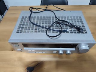 Amplificador marca Kenwgood.