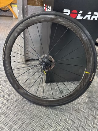Rueda trasera Mavic Cosmic SLR 40 COMO NUEVA.