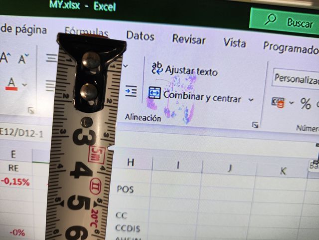 Smart TV Samsung blanca 22"