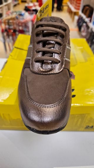 Zapato Deportiva marca 24 horas NUEVO