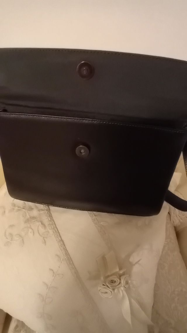 Borsa a spalla con tasca frontale