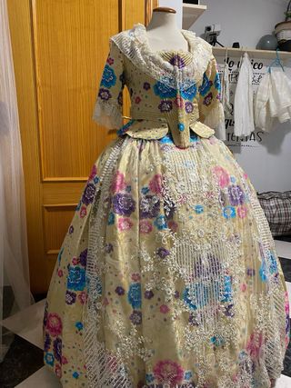 Traje de fallera