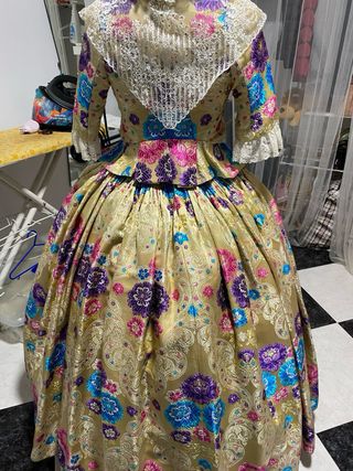 Traje de fallera