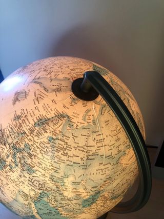 Bola del mundo con luz Nova Rico Antiguo