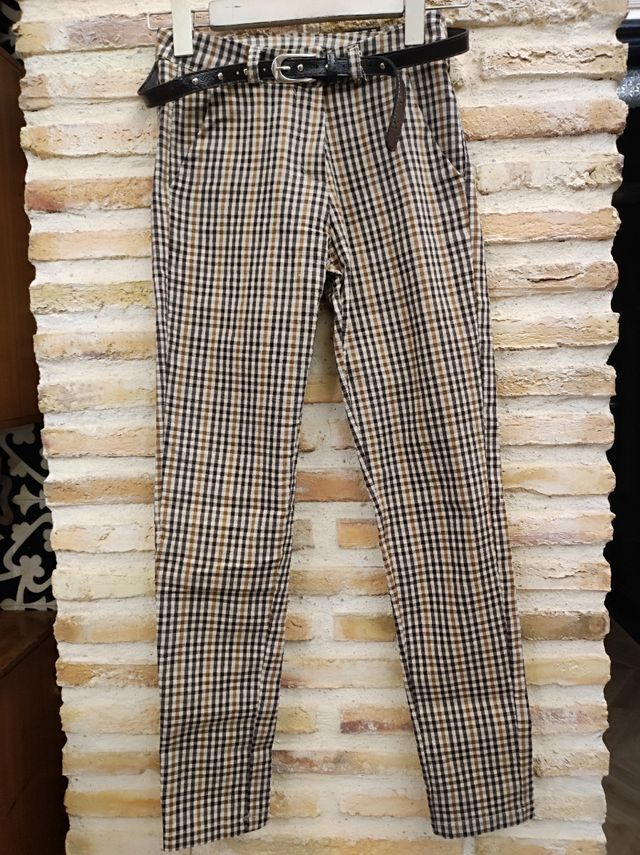 Pantalón pitillo cuadritos