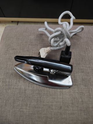 Ferro da stiro vintage funzionante