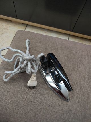 Ferro da stiro vintage funzionante