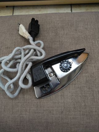 Ferro da stiro vintage funzionante