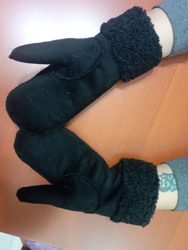 Muffola scamosciato con ecopelliccia taglia L/XL