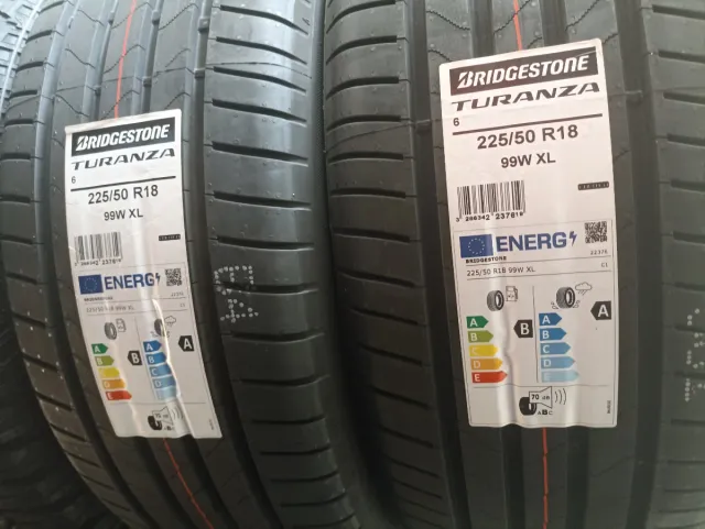 225/50R18 99w