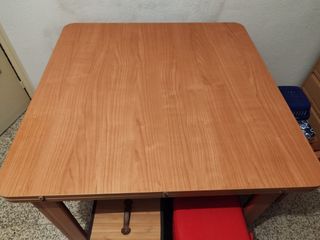 Mesa extensible y 6 sillas