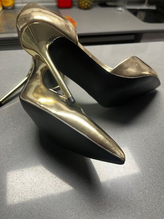 Se venden zapatos dorados de boda/fiesta
