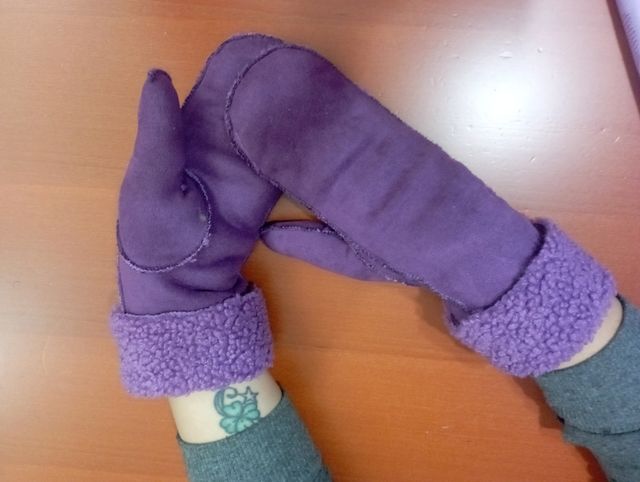 Muffole scamosciato con ecopelliccia taglia L/XL