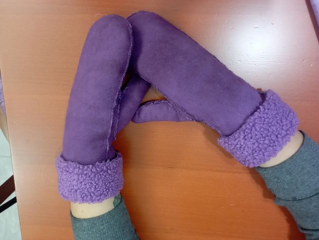 Muffole scamosciato con ecopelliccia taglia L/XL