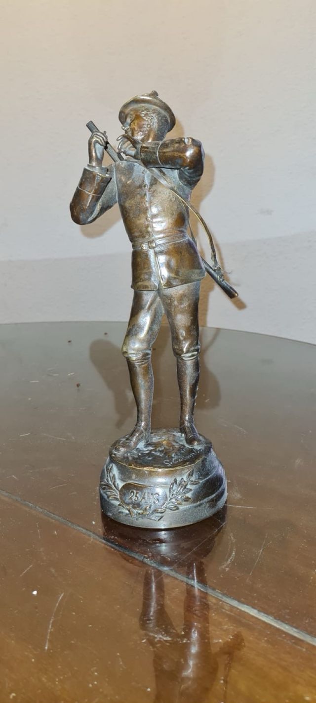 Figura de Bronce 30 cm. Cazador coleccionismo