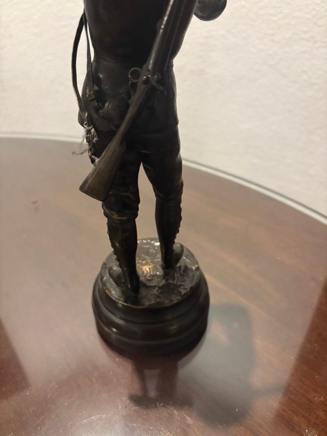 Figura de Bronce 30 cm. Cazador coleccionismo