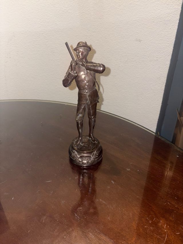 Figura de Bronce 30 cm. Cazador coleccionismo