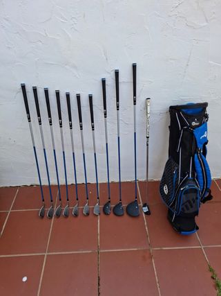 Bolsa y palos de golf de niño