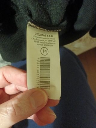 Sudadera niño gris y negra con capucha