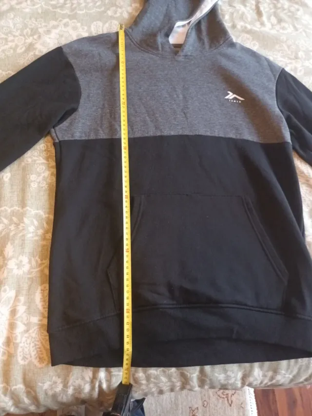 Sudadera niño gris y negra con capucha