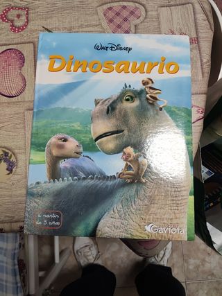 Dinosaurio (Mi mundo Disney) (Spanish Edition)