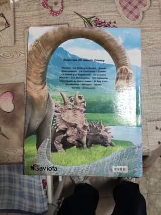 Dinosaurio (Mi mundo Disney) (Spanish Edition)