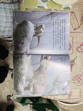 Dinosaurio (Mi mundo Disney) (Spanish Edition)