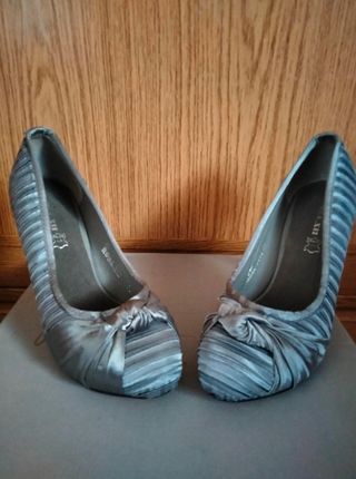 Zapato de Vestir gris plata. Oportunidad.