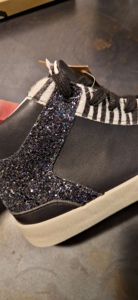 Nuove scarpe da ginnastica