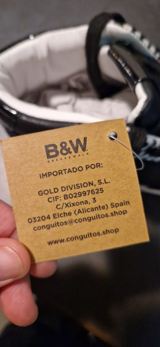 Nuove scarpe da ginnastica