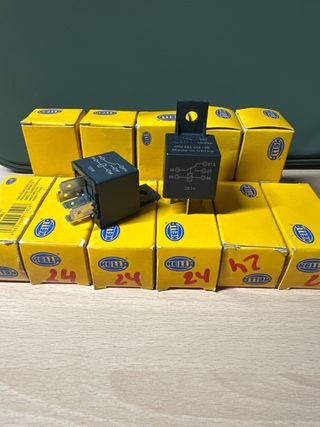  Relé 24v HELLA nuevos solos o en packs 