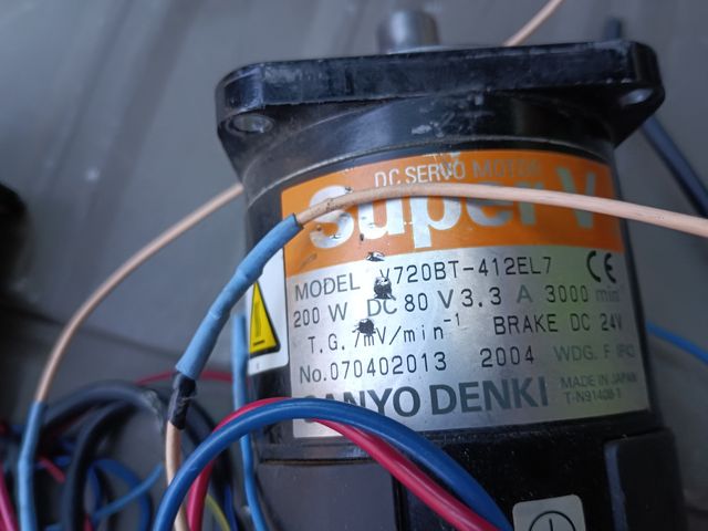 Servomotor sanyo denki tarjeta infrinorMecanumeric