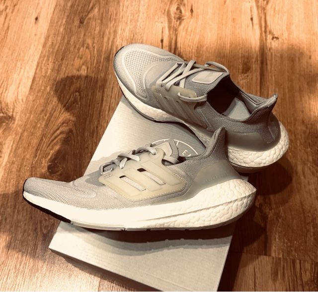 Adidas Ultraboost  36 y medio Grises a estrenar