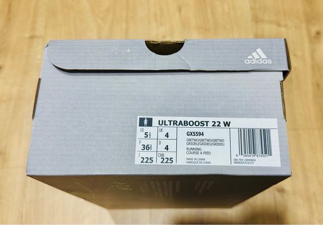 Adidas Ultraboost  36 y medio Grises a estrenar