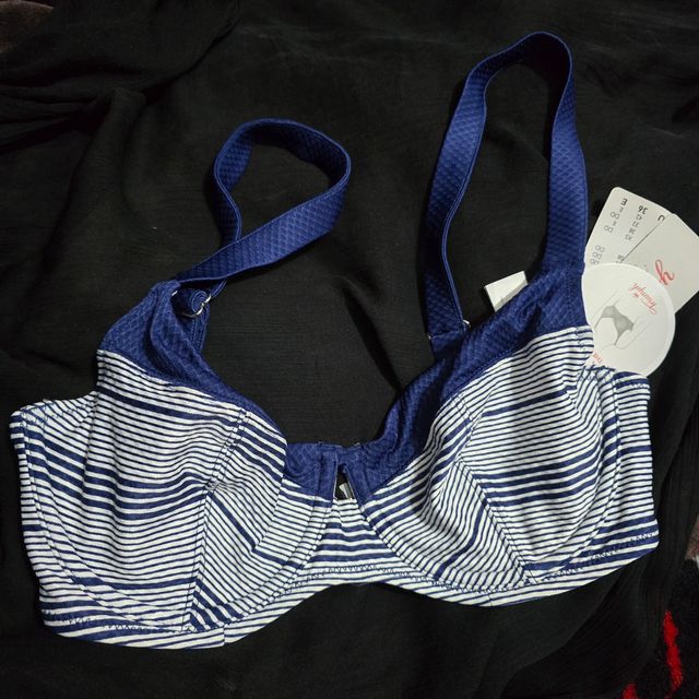 Triumph top/reggiseno taglia 42 E