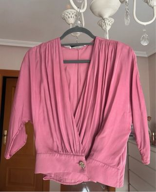 Blusa Uterqüe satinada talla S