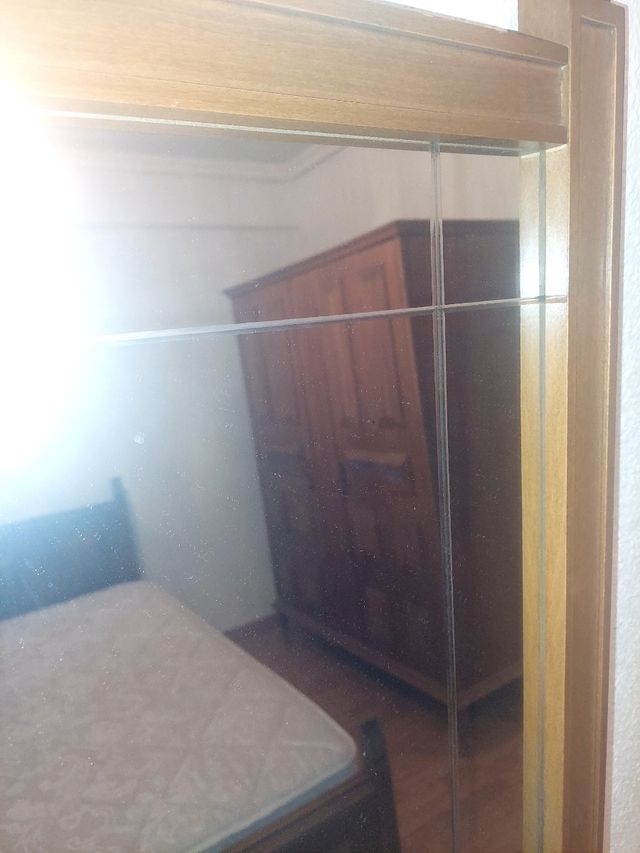 Espejo dormitorio biselado marco madera