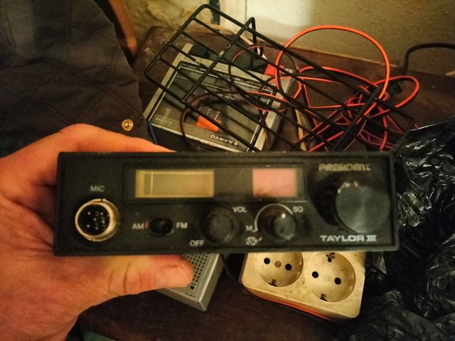 Se vende emisora president